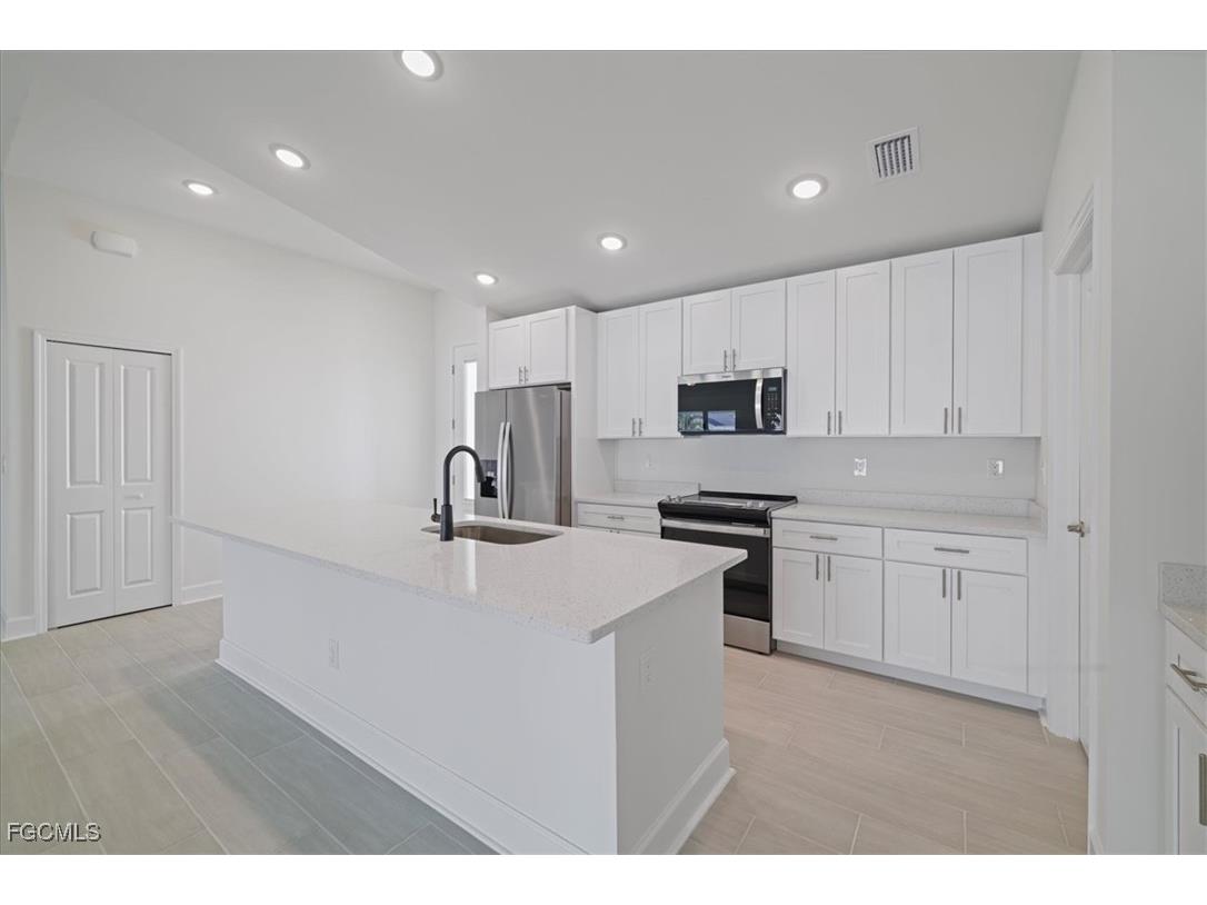 505 SW 25th Lane Cape Coral FL 33914 2025014637 image10