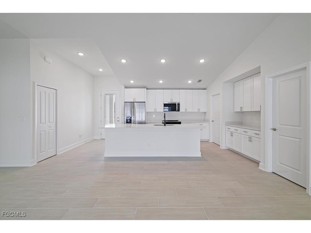 505 SW 25th Lane Cape Coral FL 33914 2025014637 image8