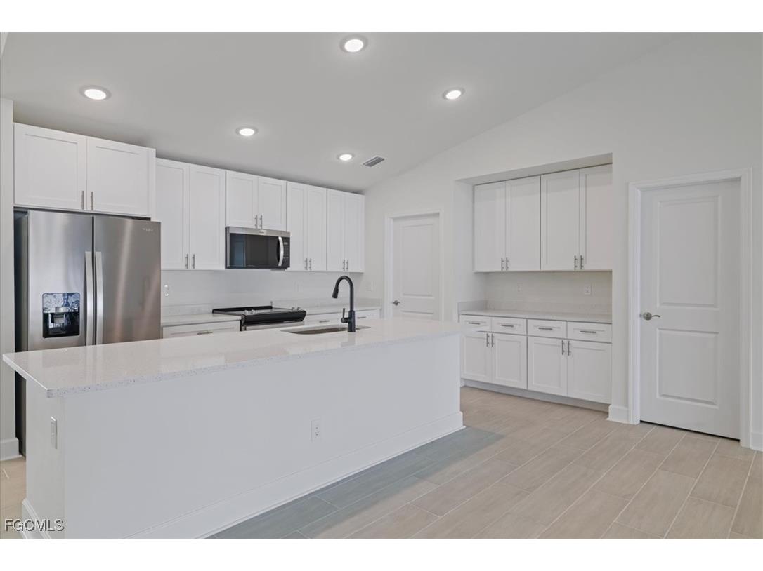 505 SW 25th Lane Cape Coral FL 33914 2025014637 image9