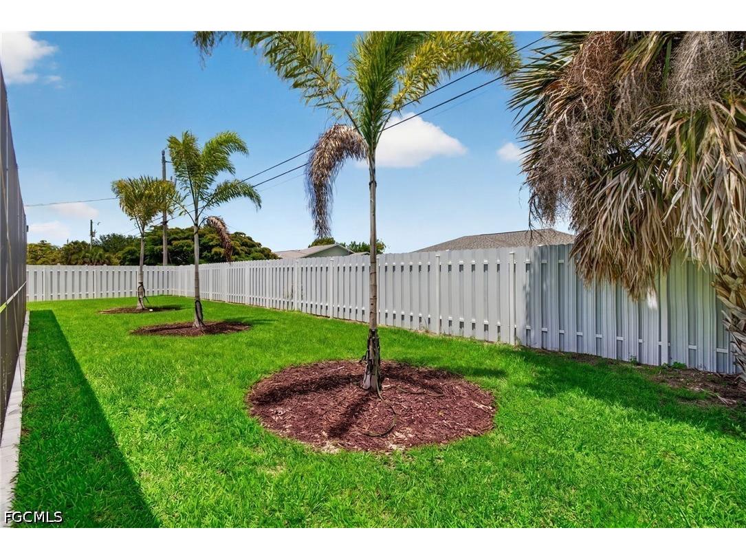 505 SW 25th Lane Cape Coral FL 33914 2026019935 image2