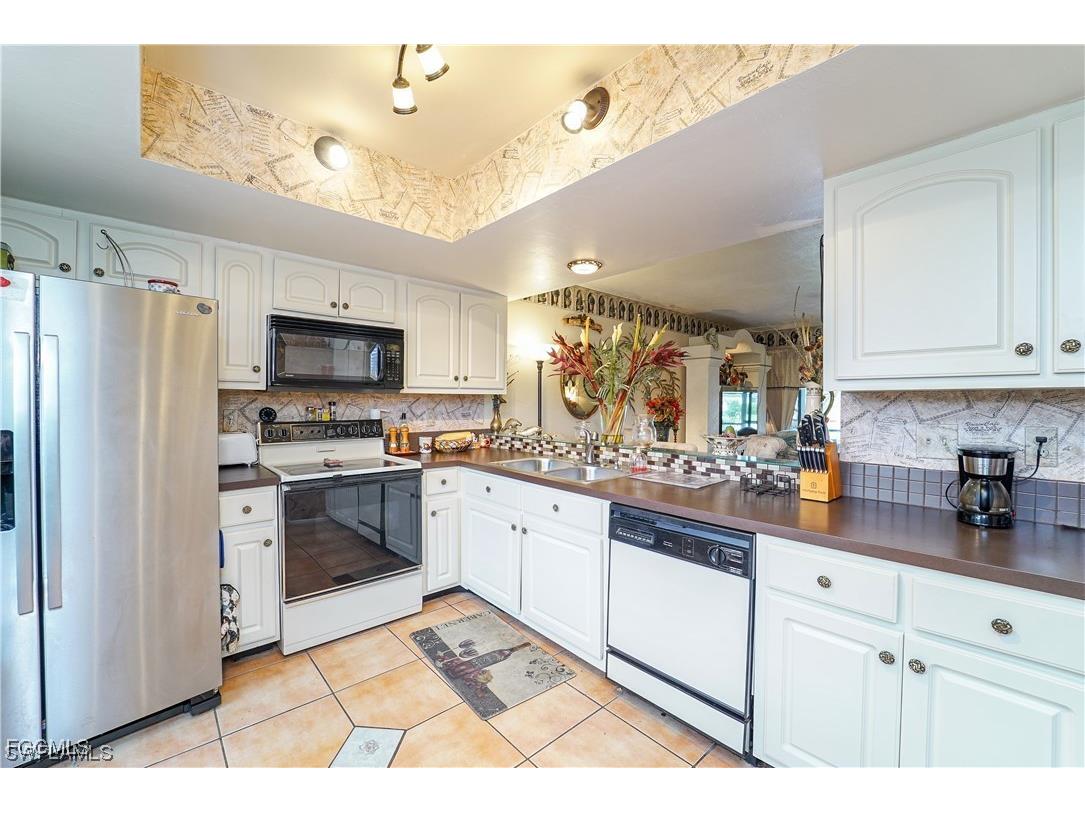 505 SW 47th Terrace #104 Cape Coral FL 33914 2025026142 image5