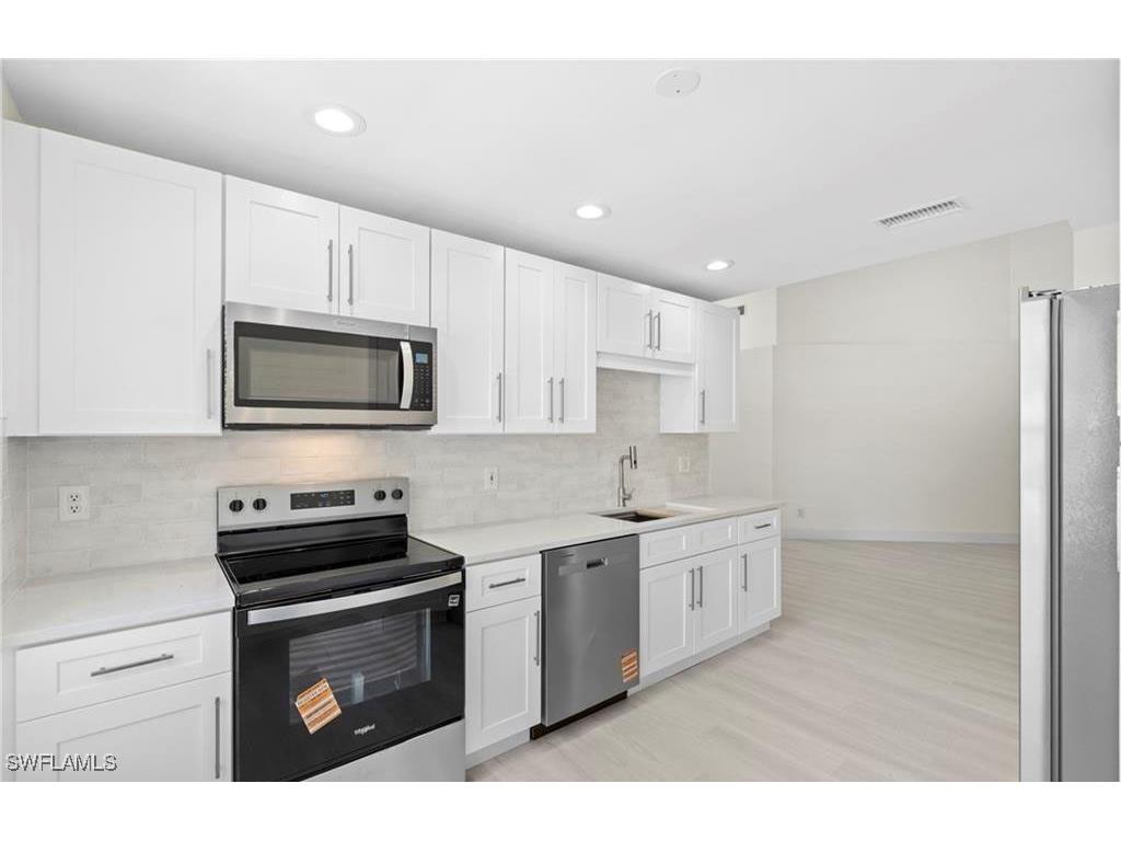 505 Windsor Square #6-202 Naples FL 34104 225078973 image10