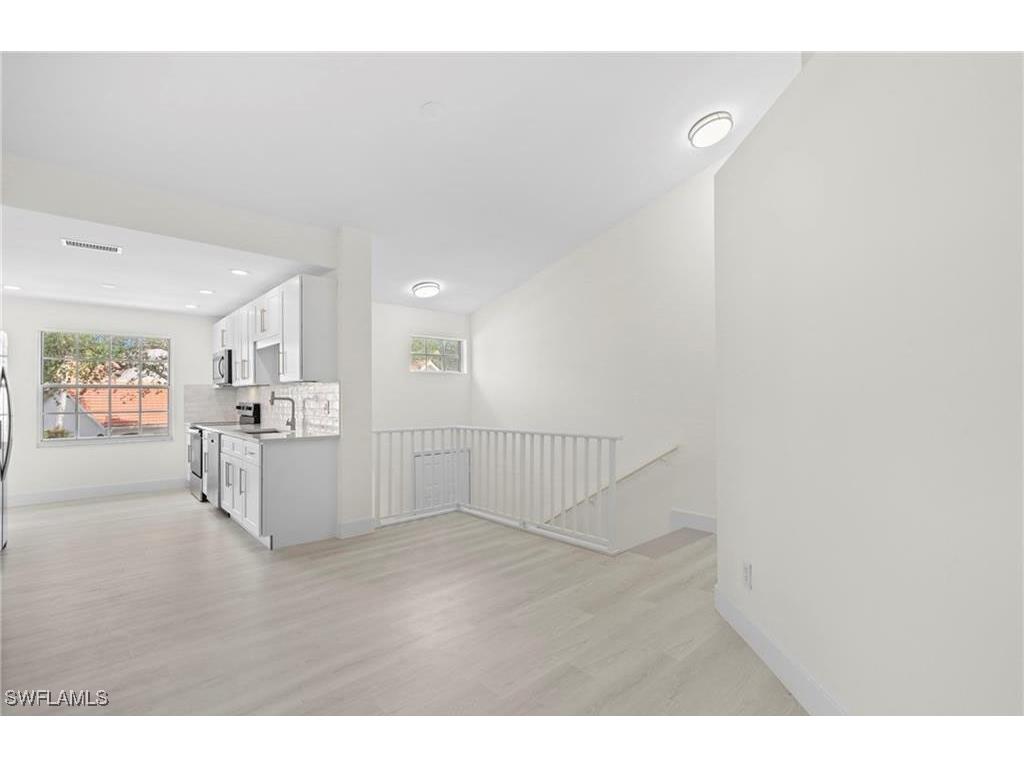 505 Windsor Square #6-202 Naples FL 34104 225078973 image8