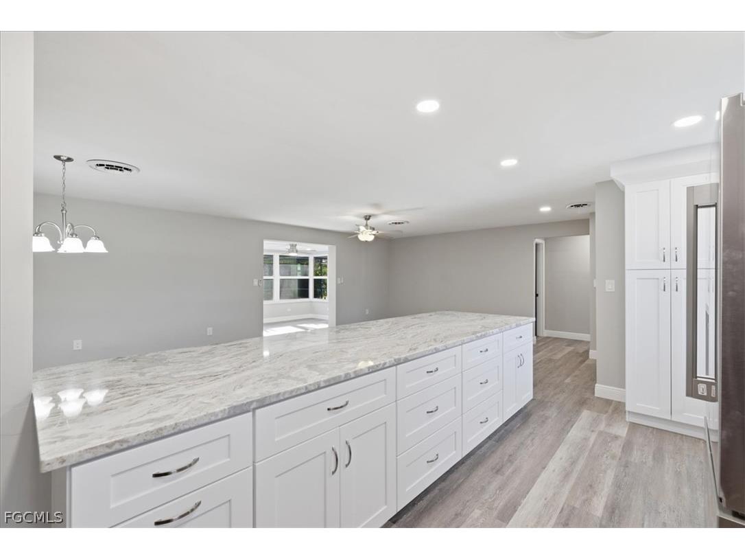 5051 Fairfield Drive Fort Myers FL 33919 2026010792 image12
