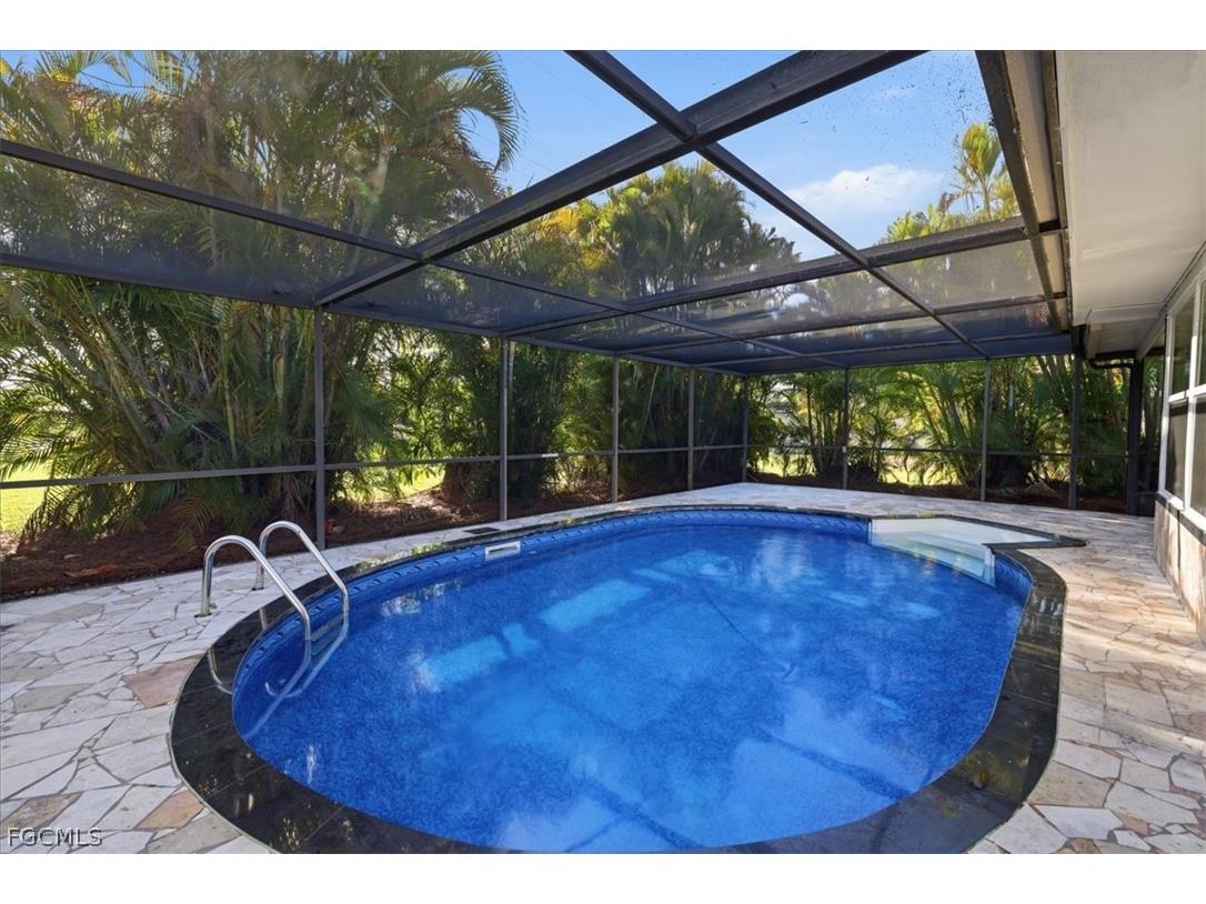 5051 Fairfield Drive Fort Myers FL 33919 2026010792 image33