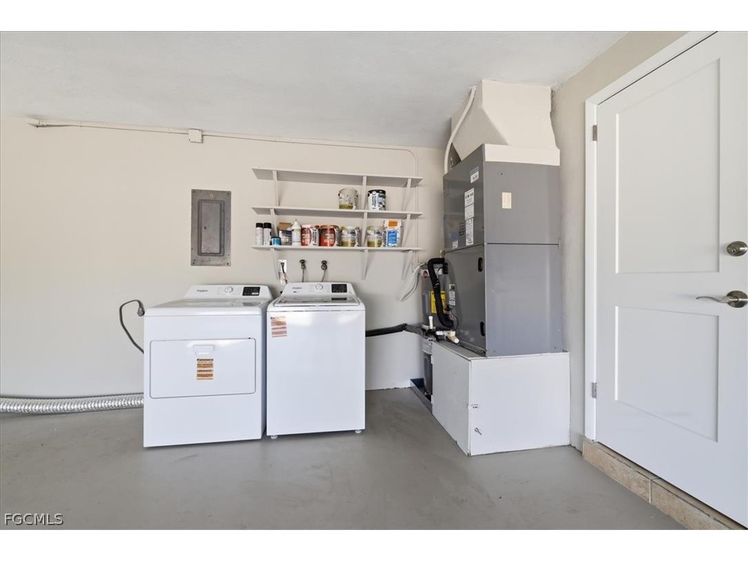 5051 Fairfield Drive Fort Myers FL 33919 2026010792 image34