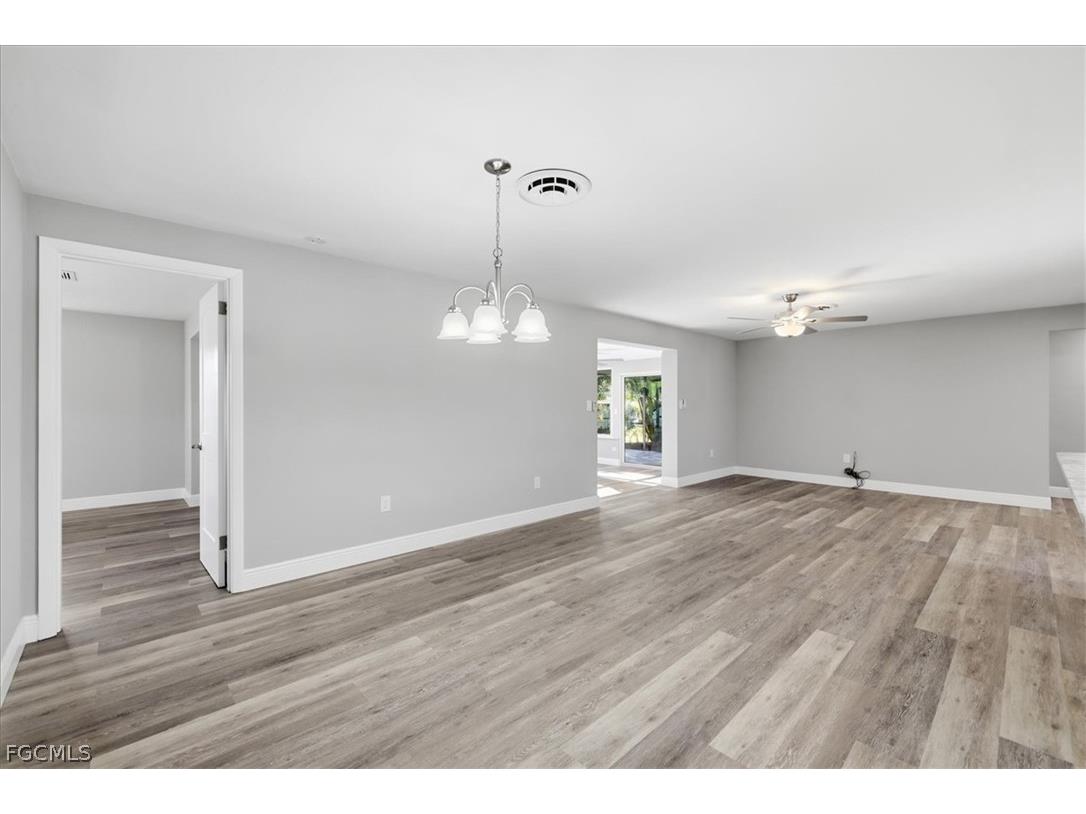 5051 Fairfield Drive Fort Myers FL 33919 2026010792 image6