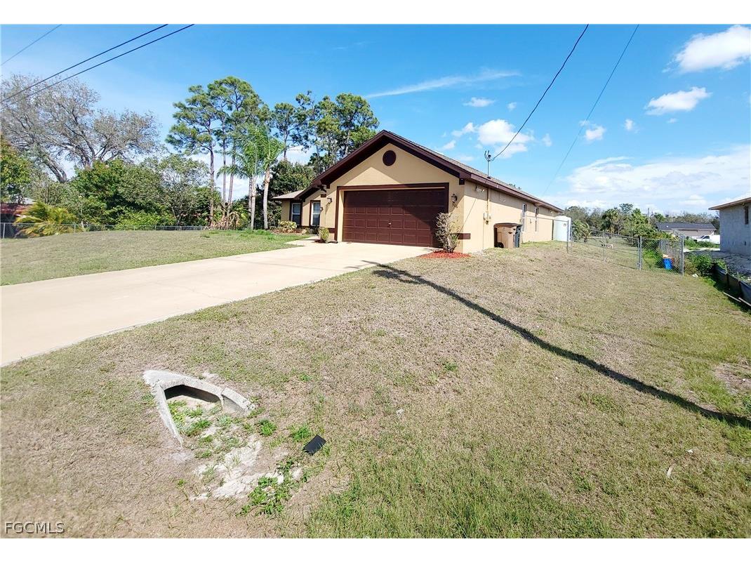 506 Desoto Avenue Lehigh Acres FL 33972 2026009688 image3