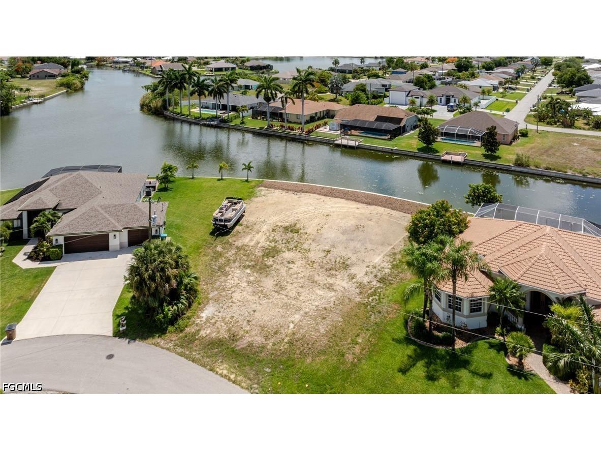 506 NE 21st Place Cape Coral FL 33909 2026023052 image1