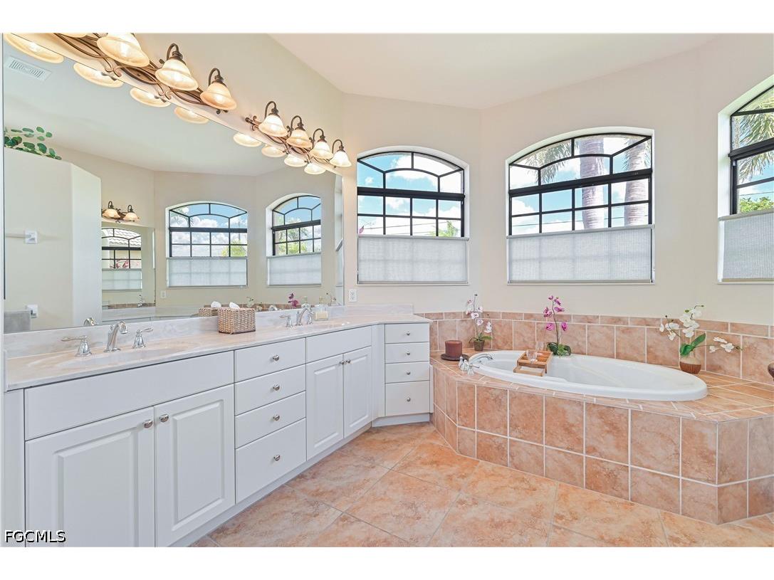 506 SE 24th Street Cape Coral FL 33990 2026016068 image39