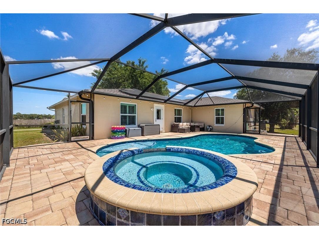 5060 Melaluca Drive Fort Myers FL 33905 2026019977 image3