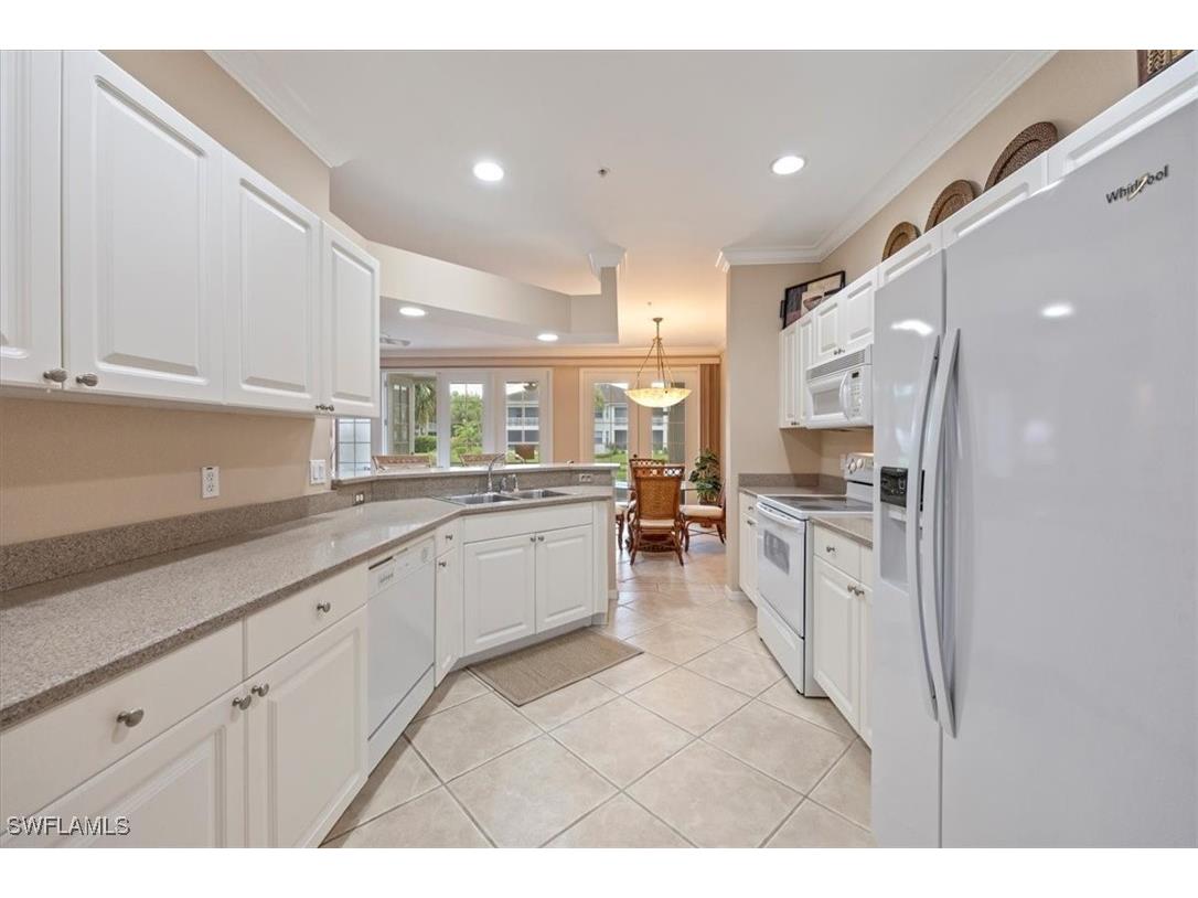 5060 Yacht Harbor Circle #102 Naples FL 34112 225065487 image13