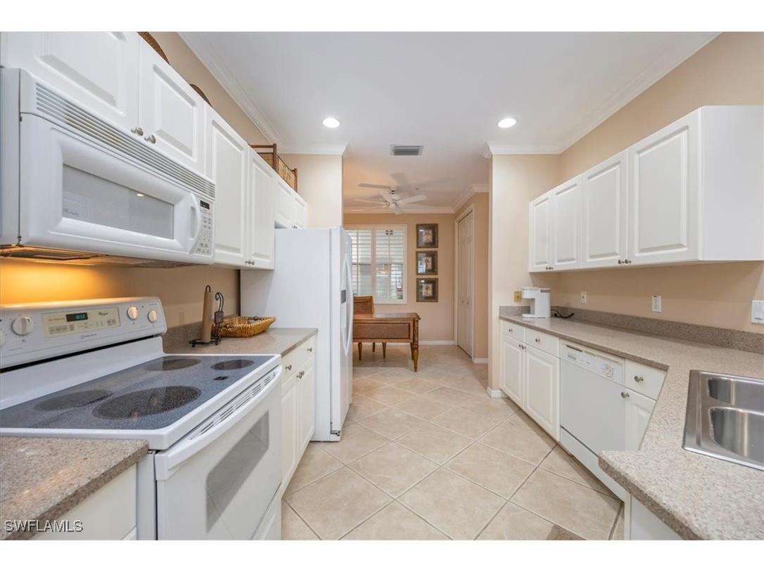 5060 Yacht Harbor Circle #102 Naples FL 34112 225065487 image14