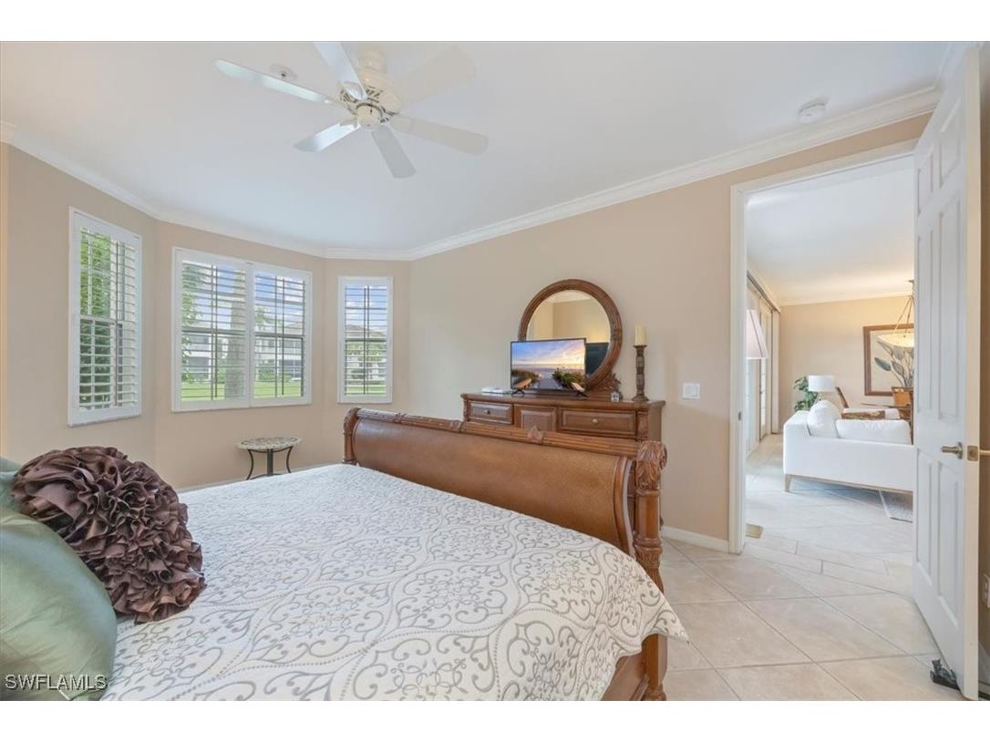 5060 Yacht Harbor Circle #102 Naples FL 34112 225065487 image18