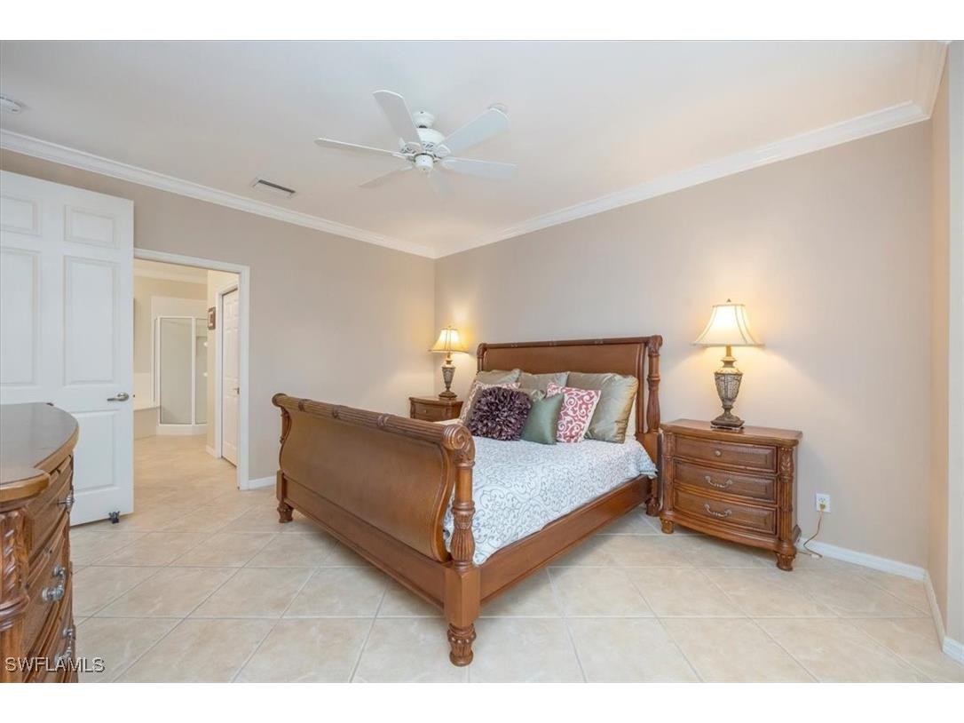 5060 Yacht Harbor Circle #102 Naples FL 34112 225065487 image19