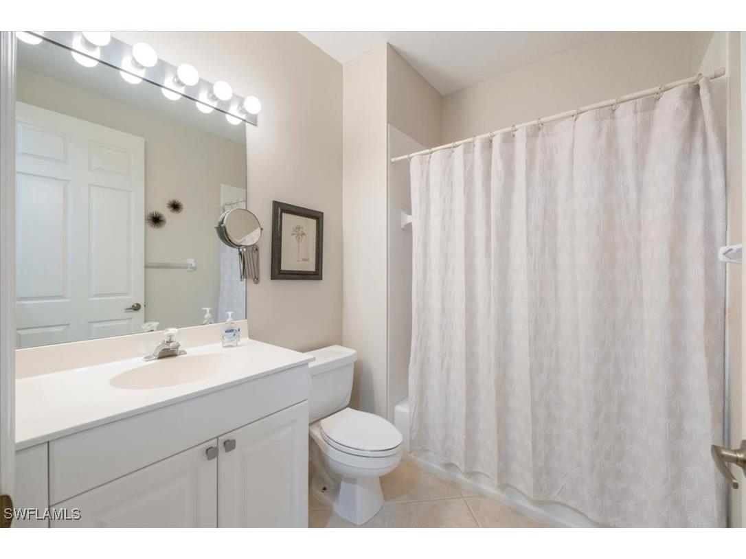 5060 Yacht Harbor Circle #102 Naples FL 34112 225065487 image24