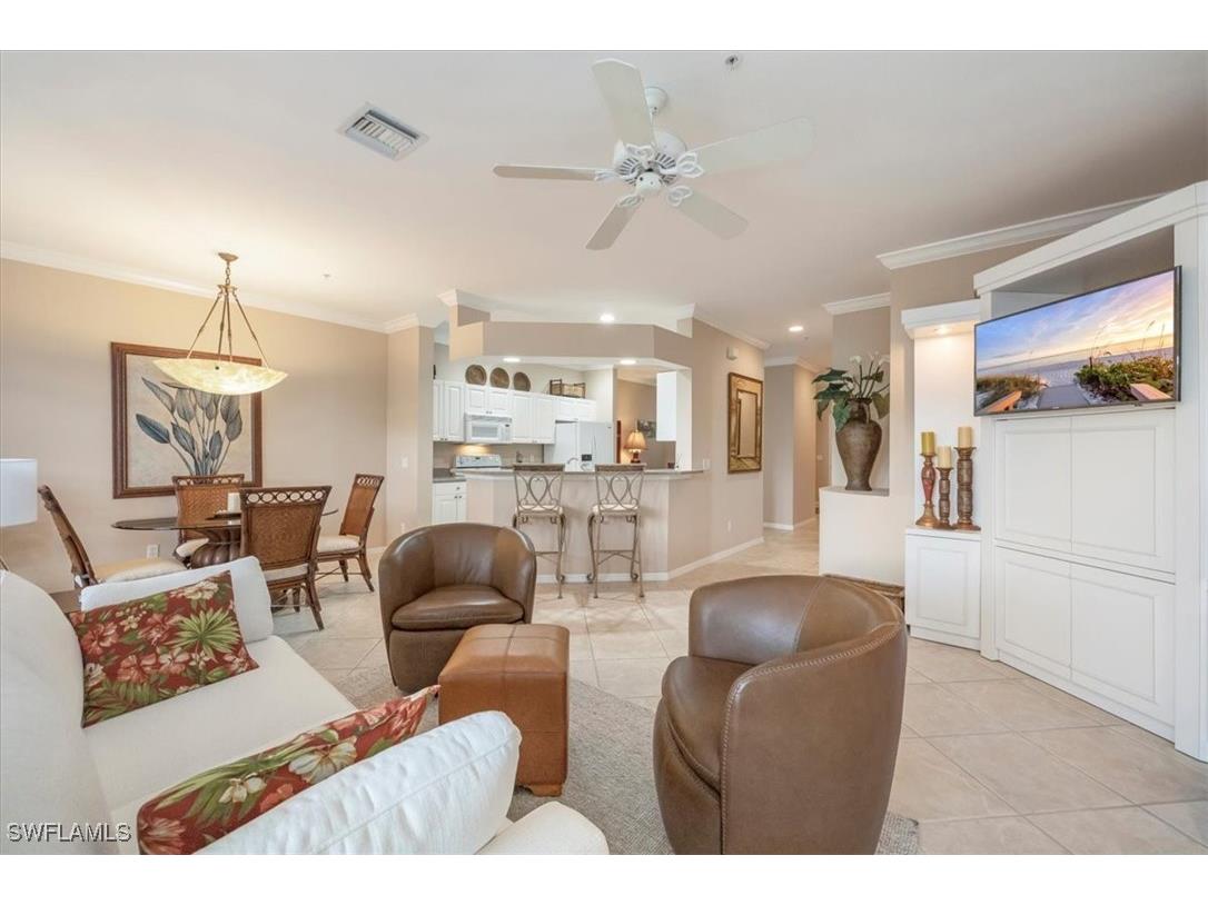 5060 Yacht Harbor Circle #102 Naples FL 34112 225065487 image5