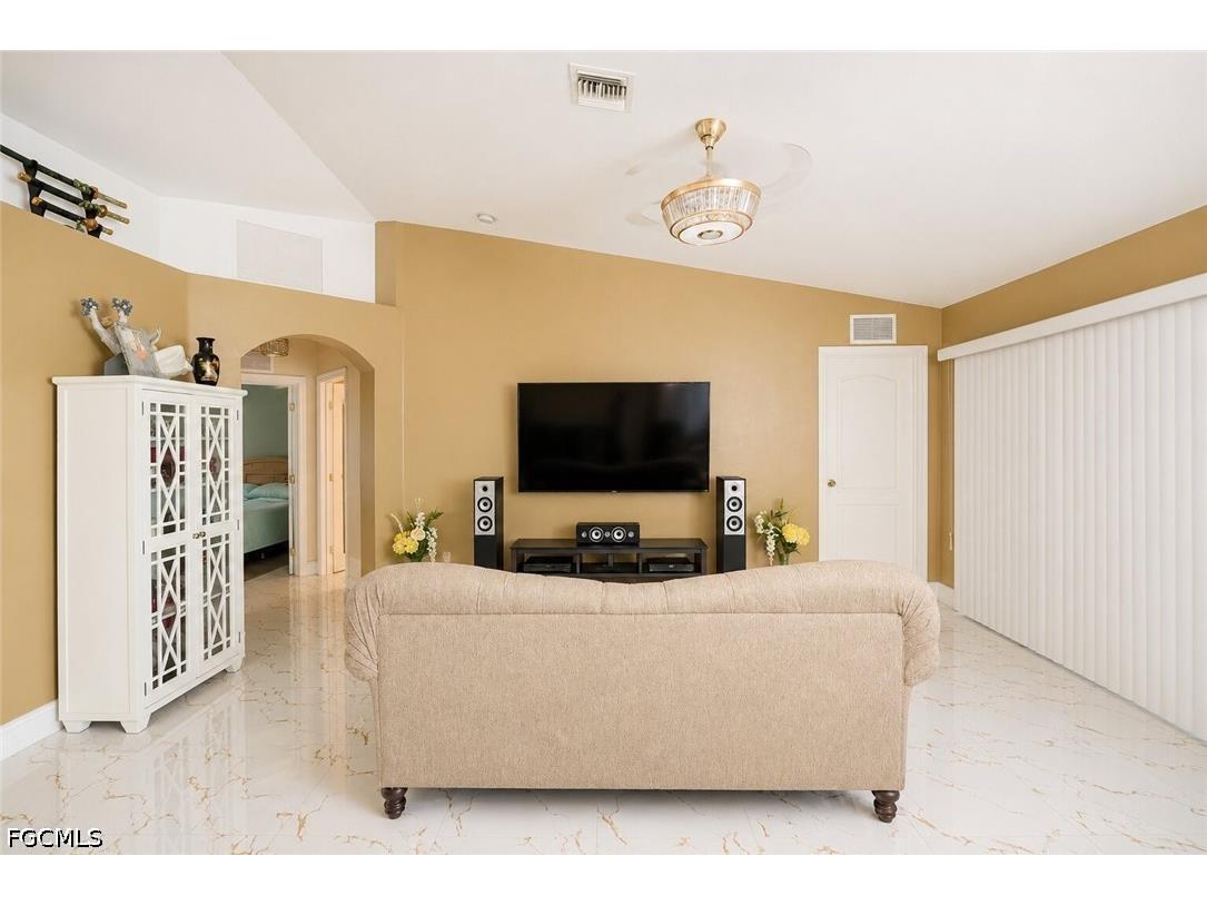 507 Diplomat Parkway E Cape Coral FL 33909 2026024739 image10