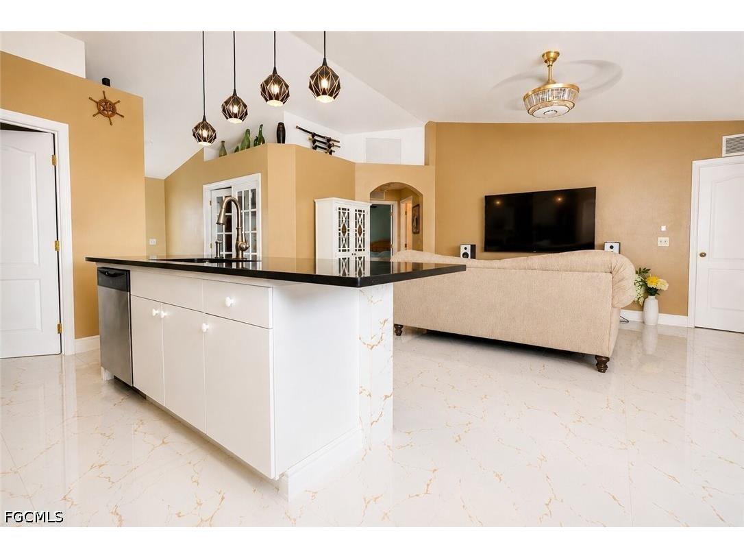 507 Diplomat Parkway E Cape Coral FL 33909 2026024739 image11