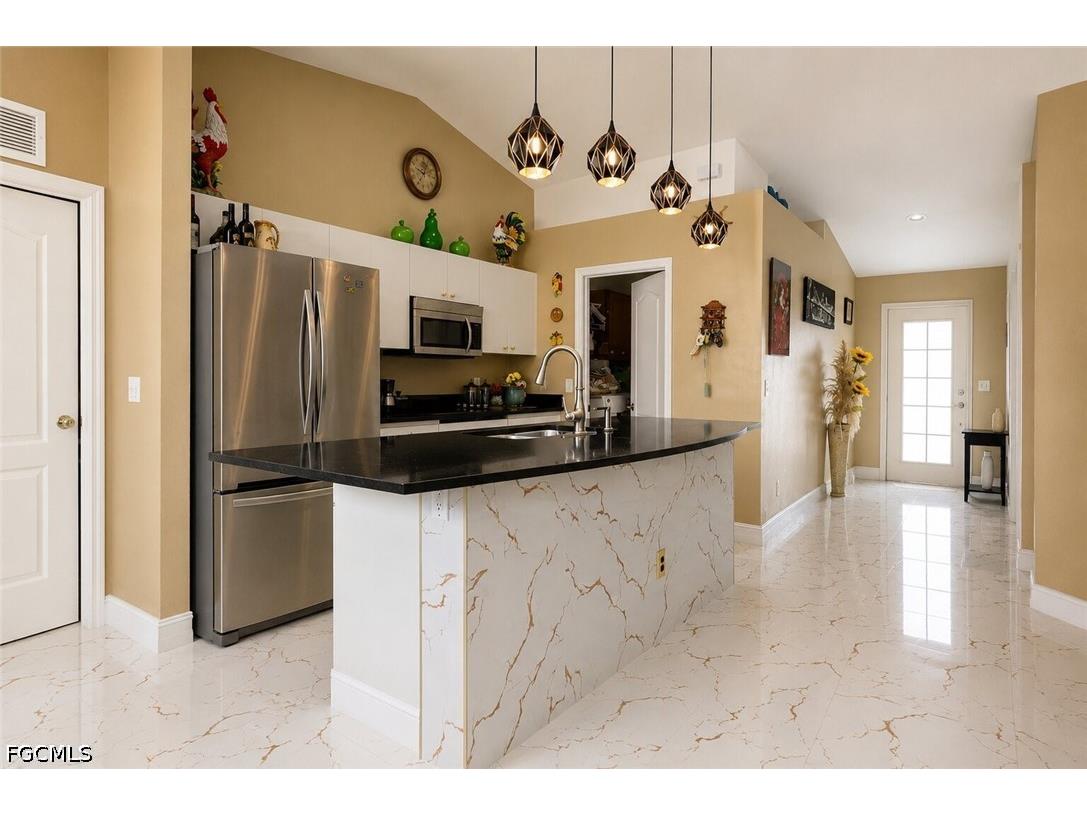 507 Diplomat Parkway E Cape Coral FL 33909 2026024739 image7