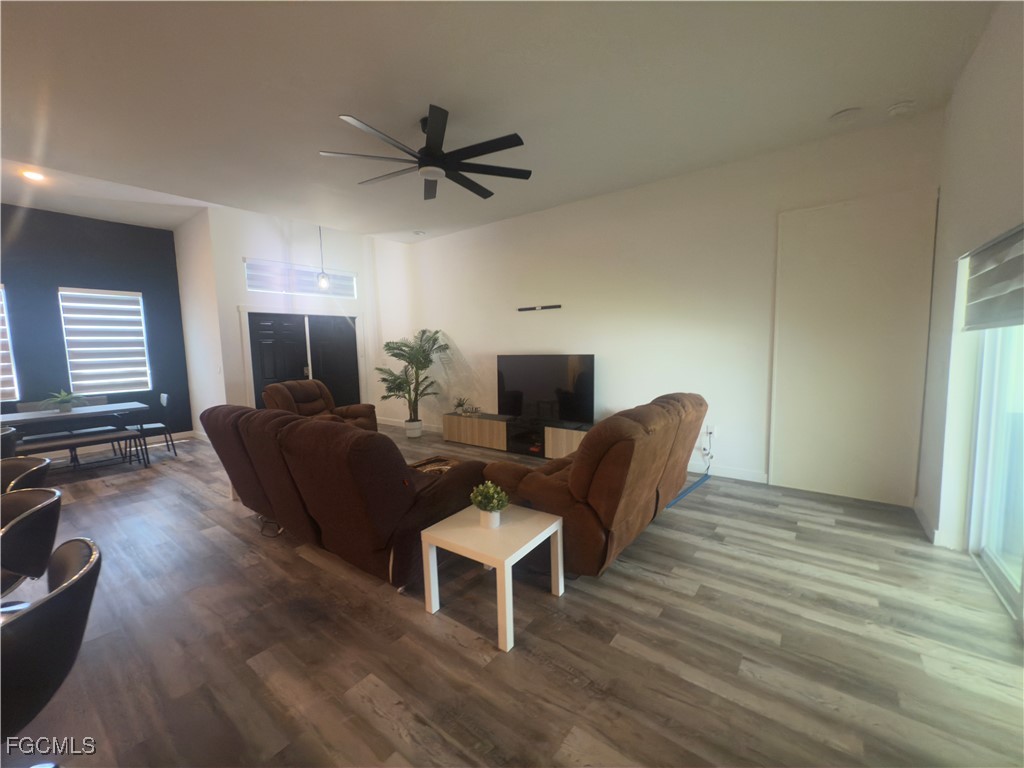 507 NW 1st Terrace Cape Coral FL 33993 2025005588 image4