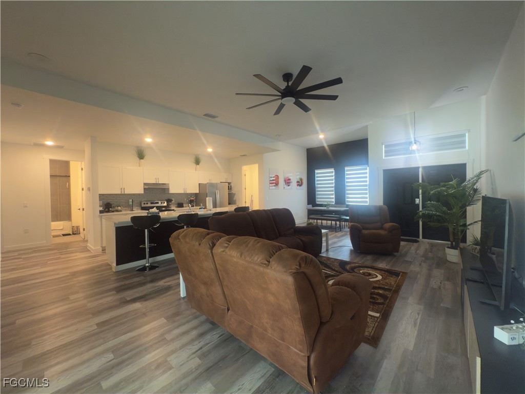 507 NW 1st Terrace Cape Coral FL 33993 2025005588 image6