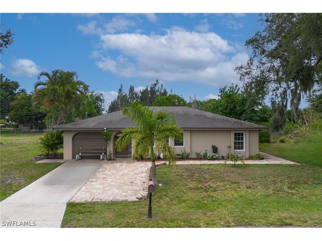 507 Robert Avenue Lehigh Acres FL 33936 224044915 image1