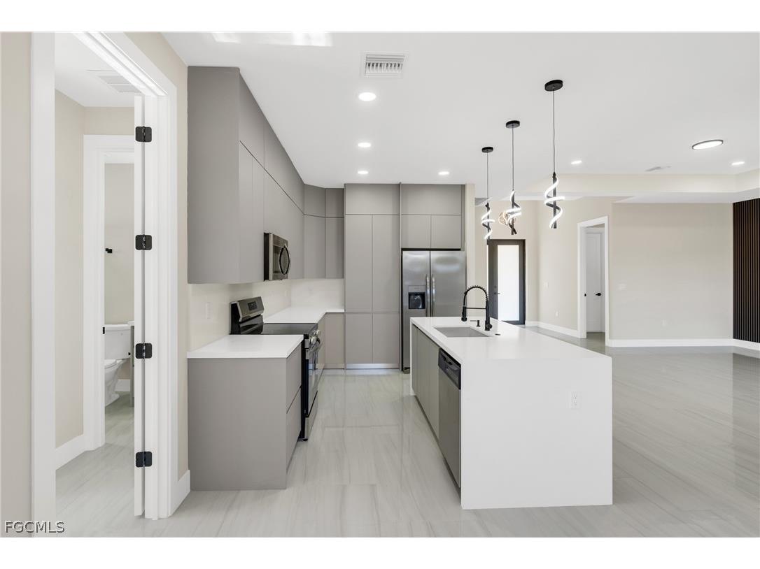 507 Trinity Street E Lehigh Acres FL 33974 2026013572 image7