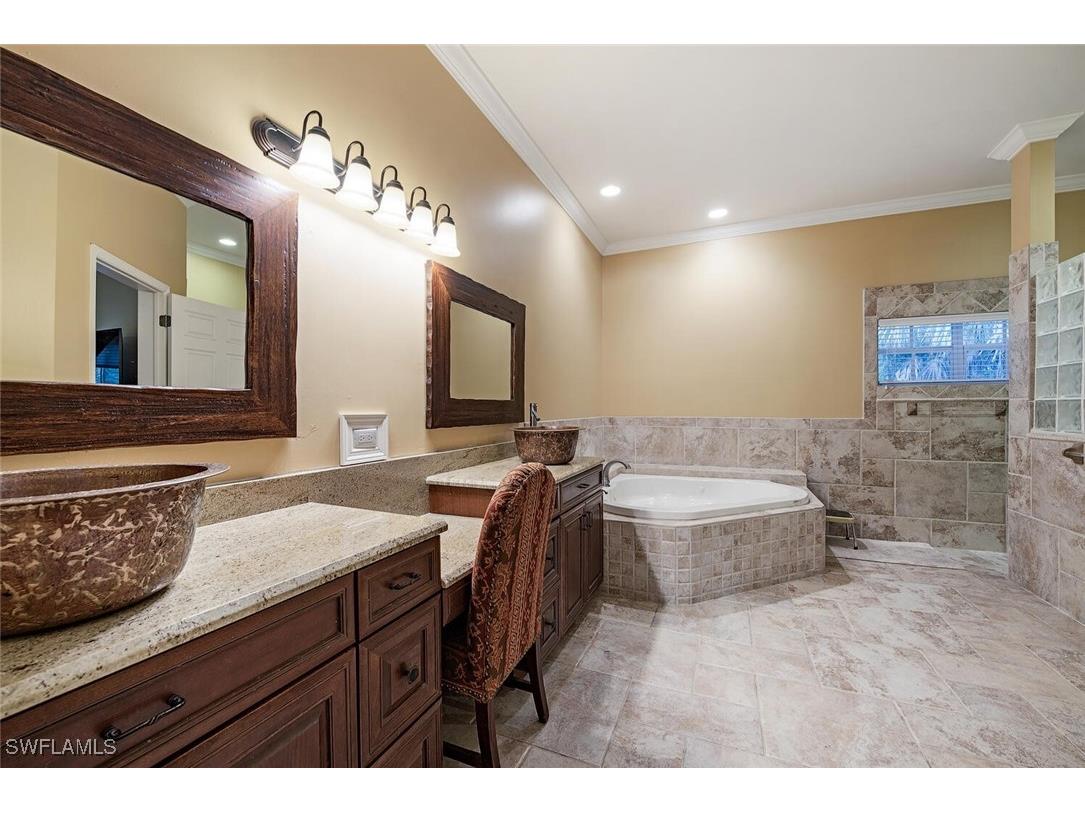 5070 Palmetto Woods Drive Naples FL 34119 225073965 image10