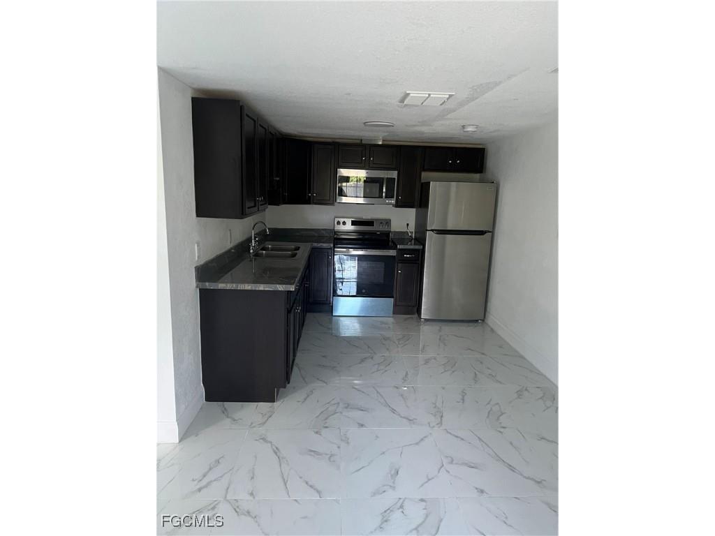 5071 Lils Lane Fort Myers FL 33905 2025013246 image7