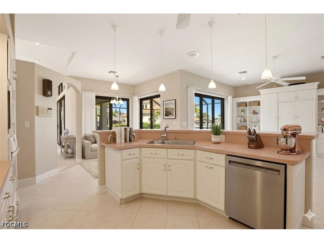 5072 Sorrento Court Cape Coral FL 33904 2026018148 image10