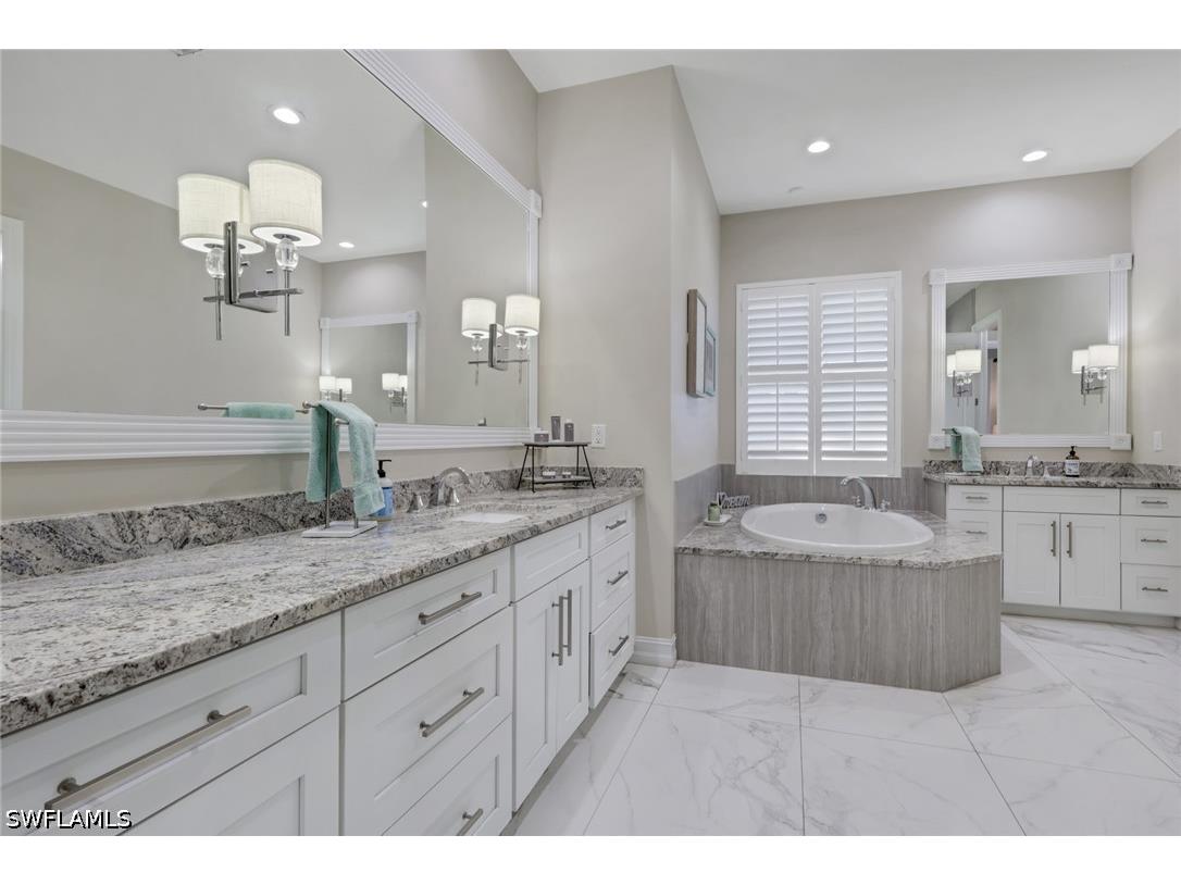 5074 Rustic Oaks Circle Naples FL 34105 226017154 image22