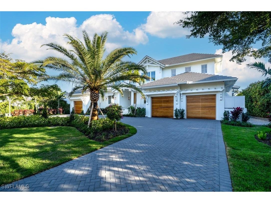 508 16th Avenue S Naples FL 34102 223012032 image1