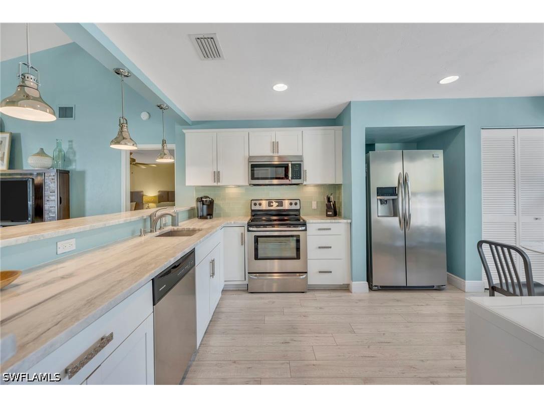 508 Courtside Drive #E203 Naples FL 34105 226005153 image4