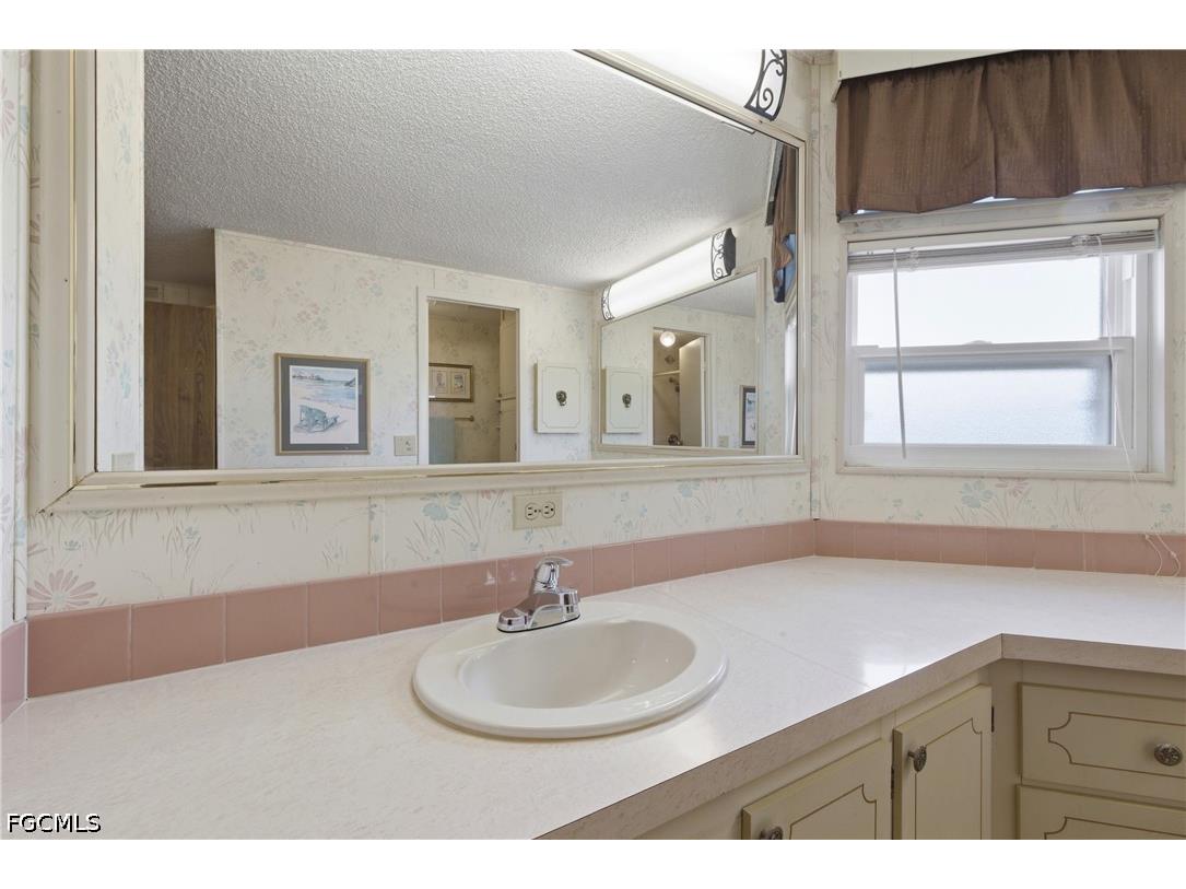 508 Pine Tree Court North Fort Myers FL 33917 2026014617 image23