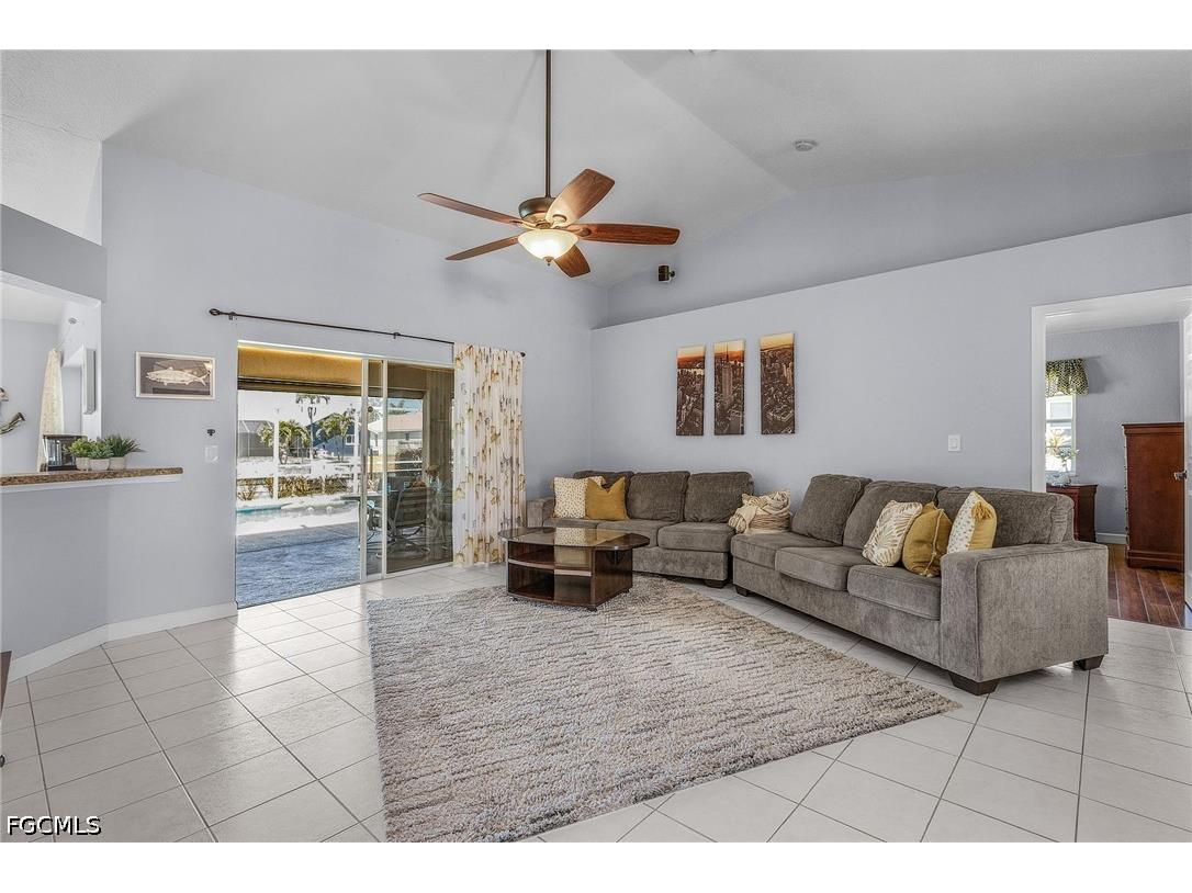508 SE 9th Place Cape Coral FL 33990 2026019900 image12