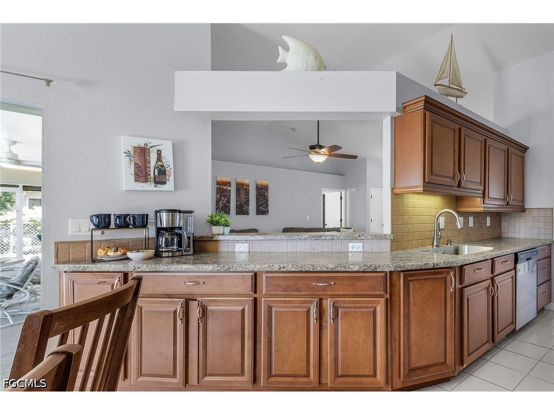 508 SE 9th Place Cape Coral FL 33990 2026019900 image4