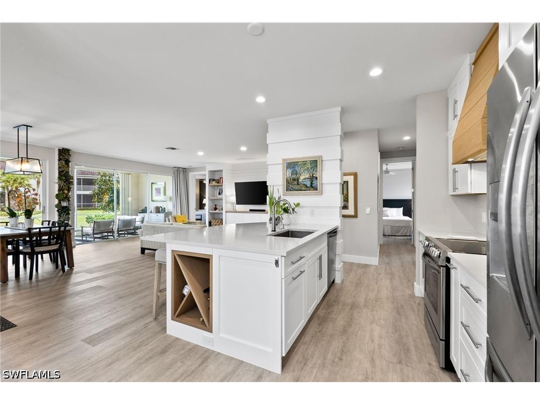 5080 Yacht Harbor Circle #101 Naples FL 34112 226014092 image10