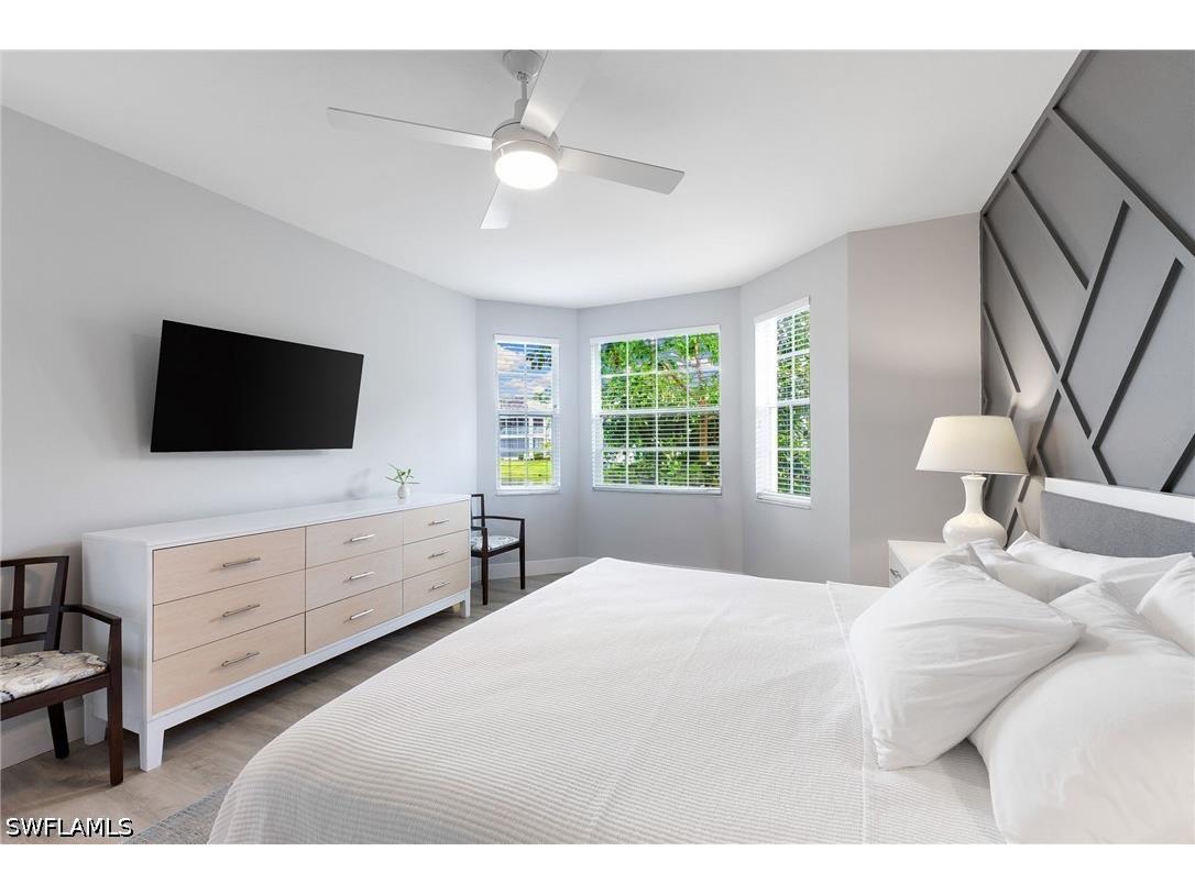 5080 Yacht Harbor Circle #101 Naples FL 34112 226014092 image14