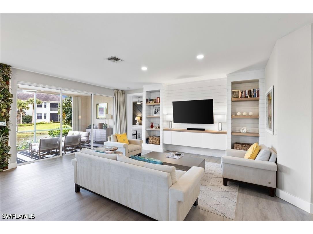 5080 Yacht Harbor Circle #101 Naples FL 34112 226014092 image2