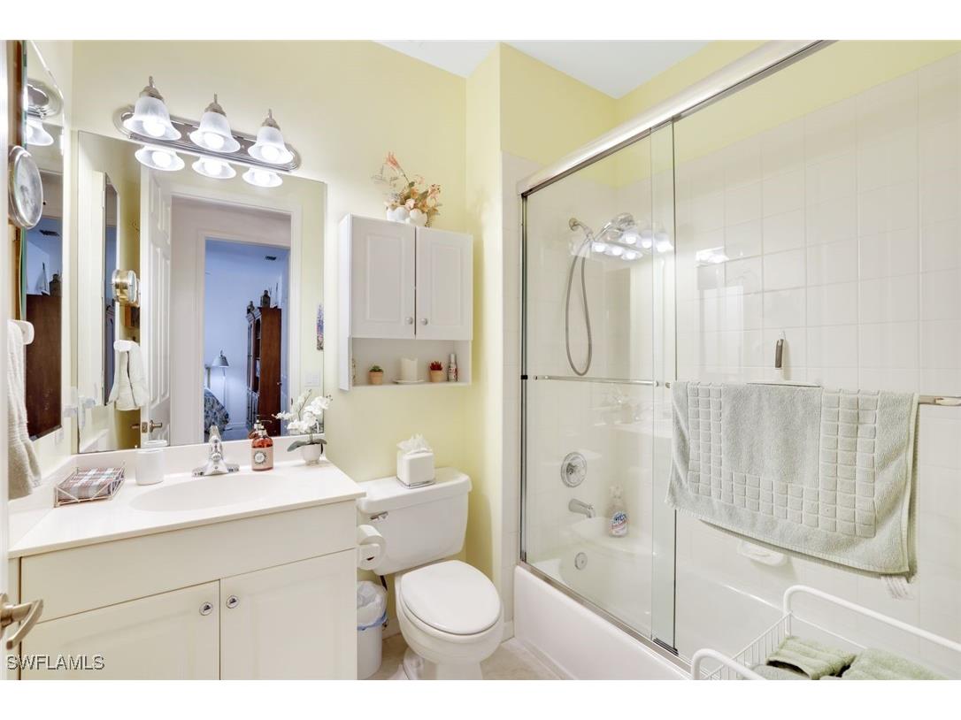 5080 Yacht Harbor Circle #103 Naples FL 34112 224098924 image18
