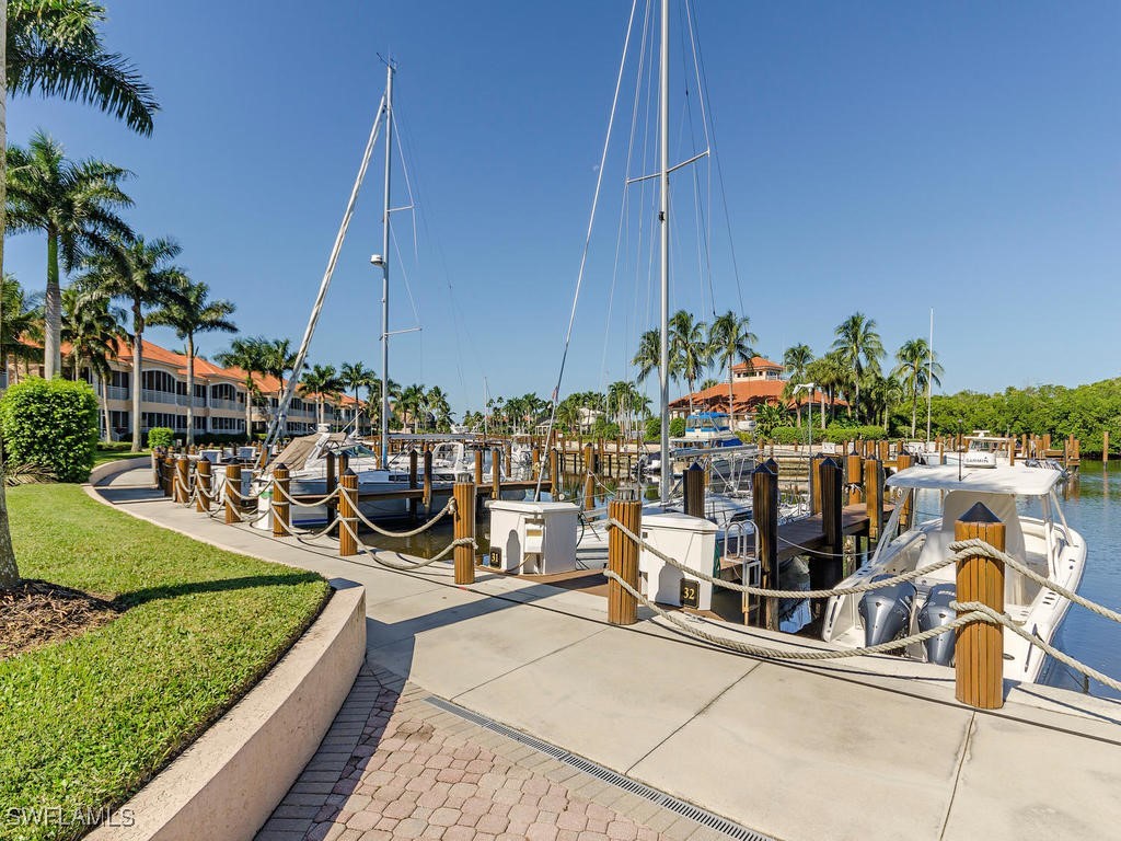 5080 Yacht Harbor Circle #103 Naples FL 34112 224098924 image19