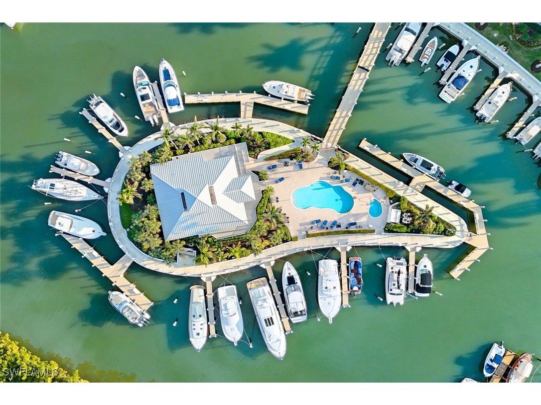 5080 Yacht Harbor Circle #103 Naples FL 34112 224098924 image26