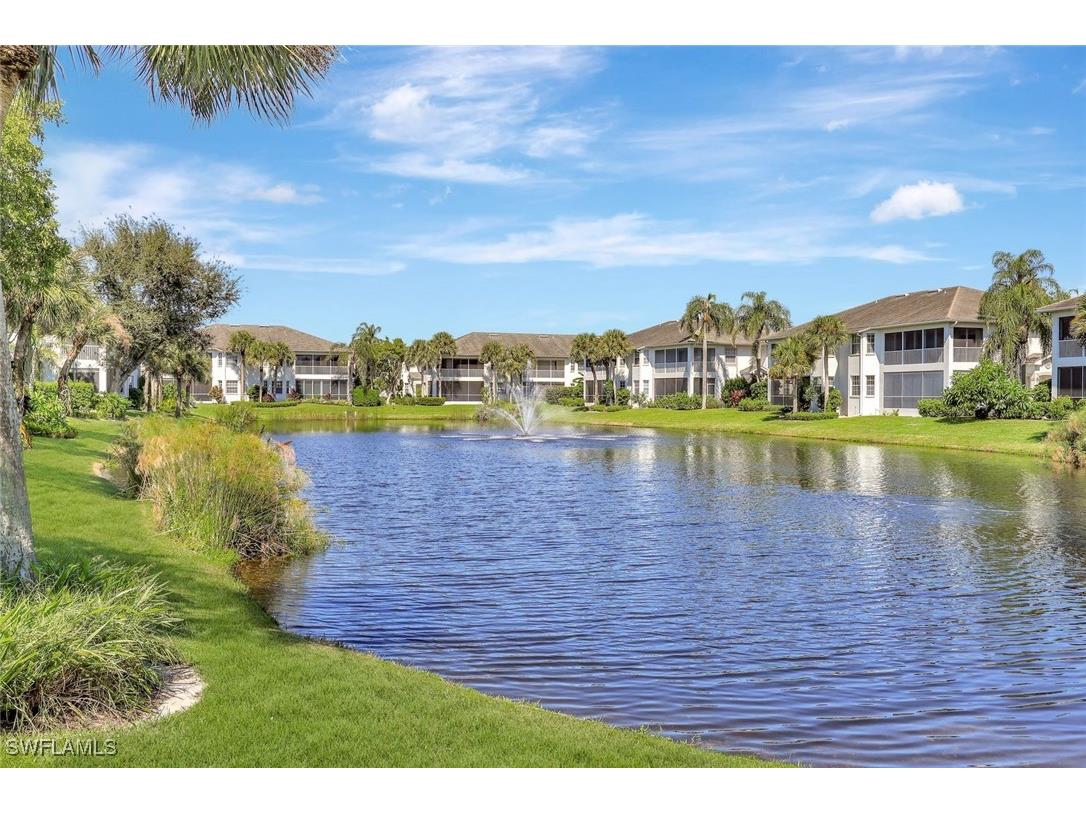 5080 Yacht Harbor Circle #103 Naples FL 34112 224098924 image4