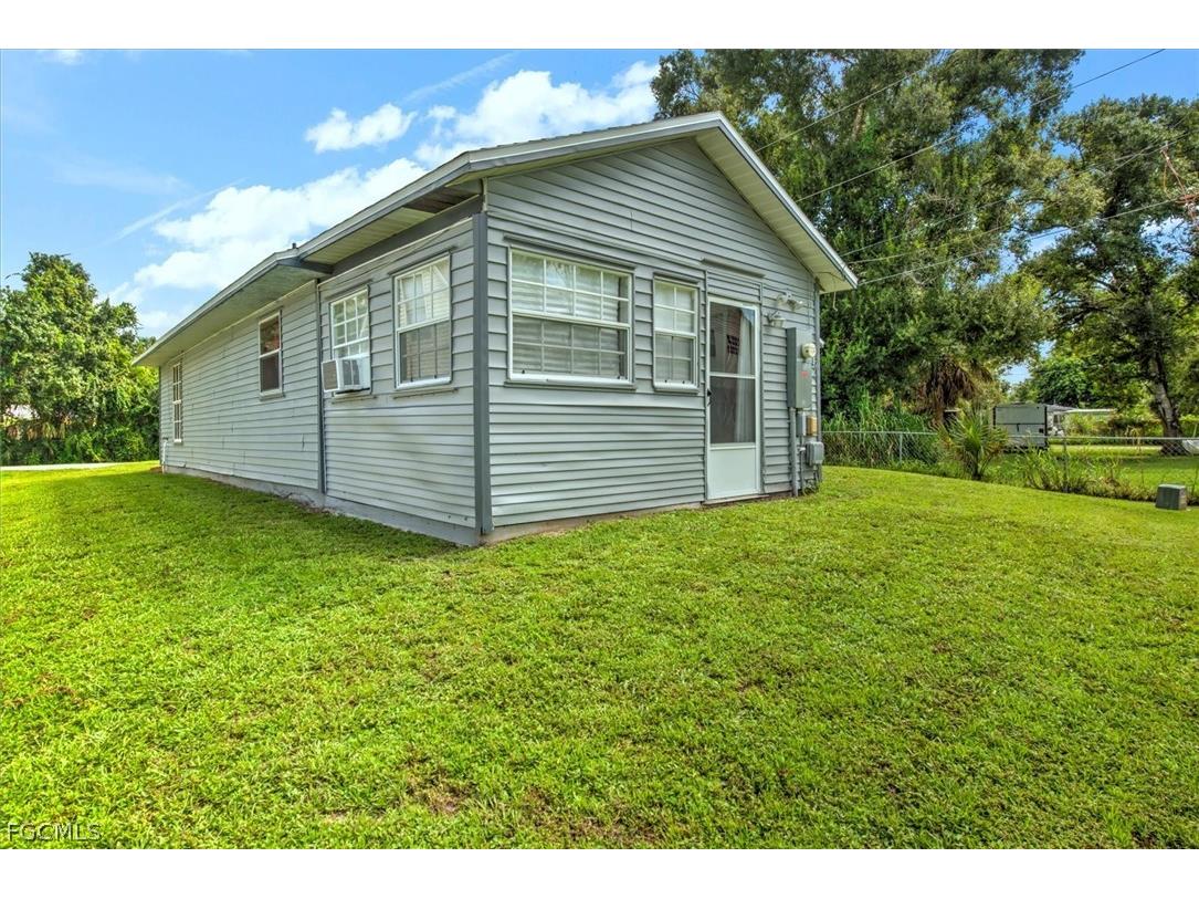 509 Capitol Street North Fort Myers FL 33903 2026008486 image32