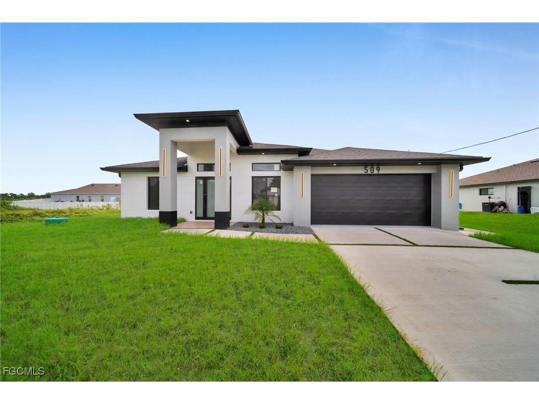 509 Caywood Avenue S Lehigh Acres FL 33974 2025010373 image1