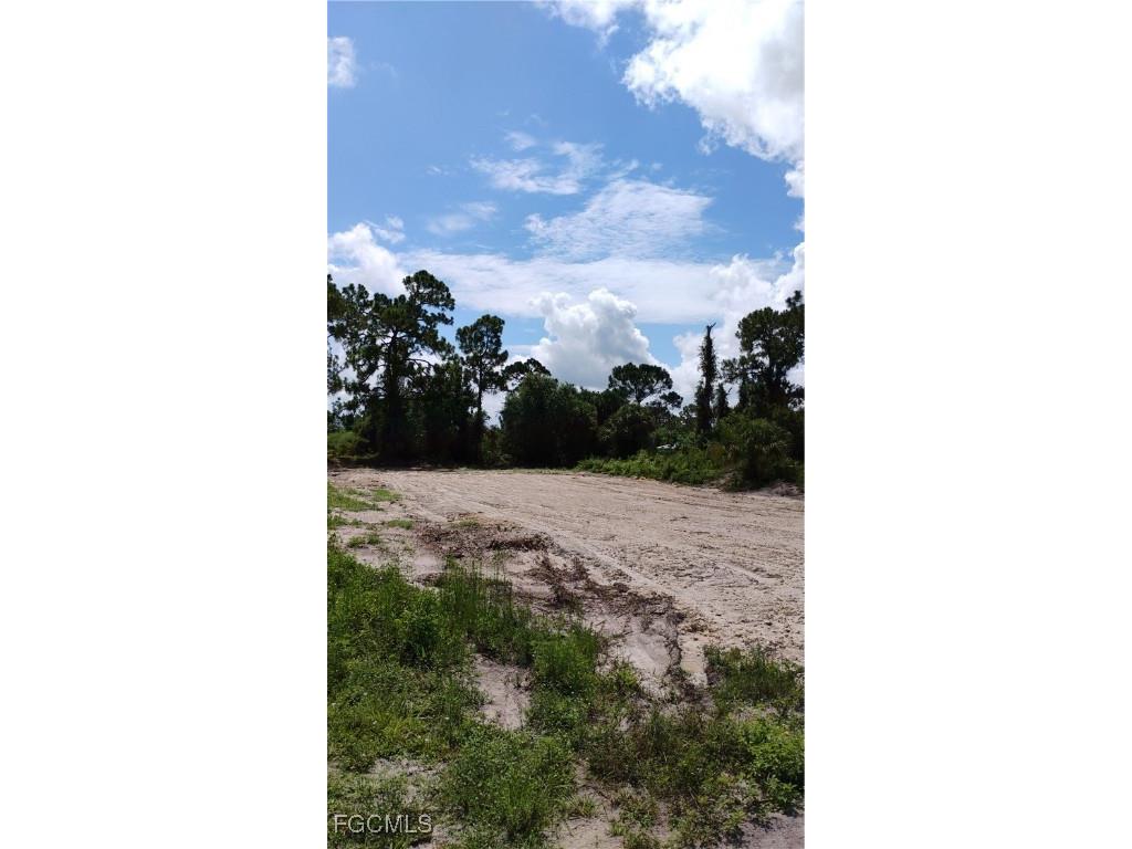 509 Columbus Boulevard S Lehigh Acres FL 33974 2025000301 image5