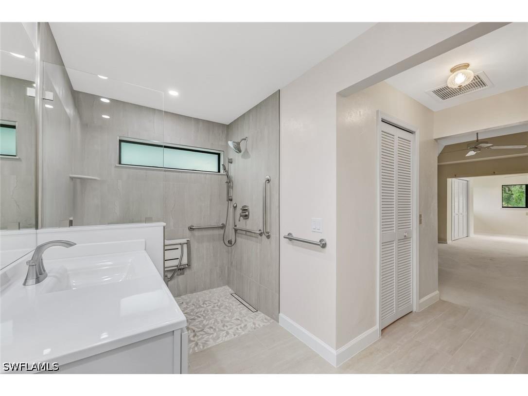 509 Cypress Way E Naples FL 34110 226021892 image17
