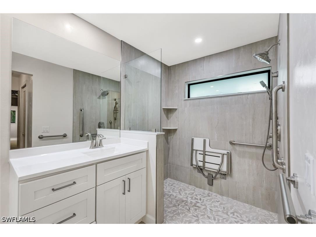 509 Cypress Way E Naples FL 34110 226021892 image18