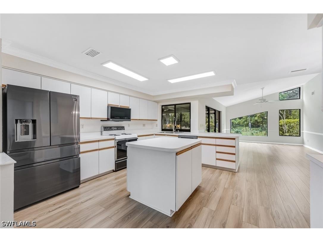 509 Cypress Way E Naples FL 34110 226021892 image6